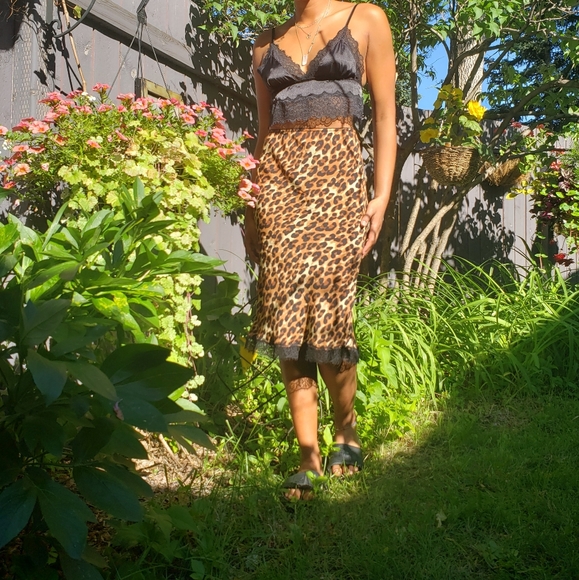 Urban outfitters leopard midi slip skirt - Picture 6 of 6